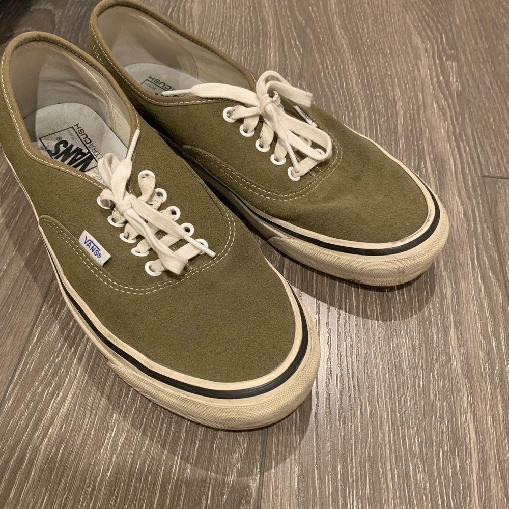 Vans Men’s Sneaker Size 44